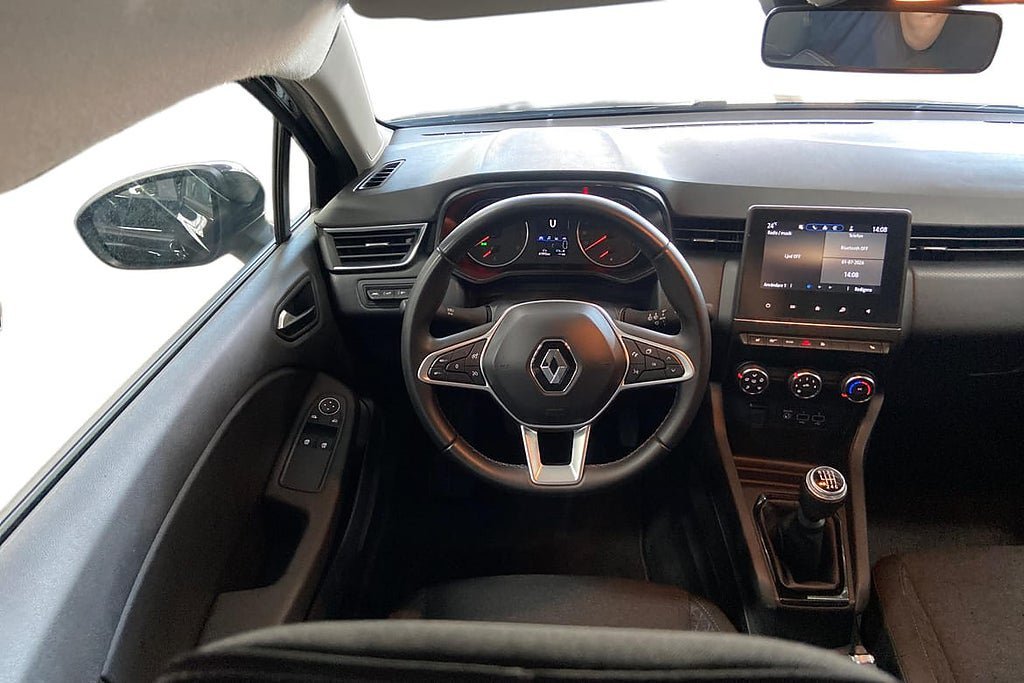 Vehicle Image 11