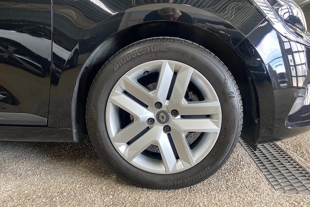 Vehicle Image 17