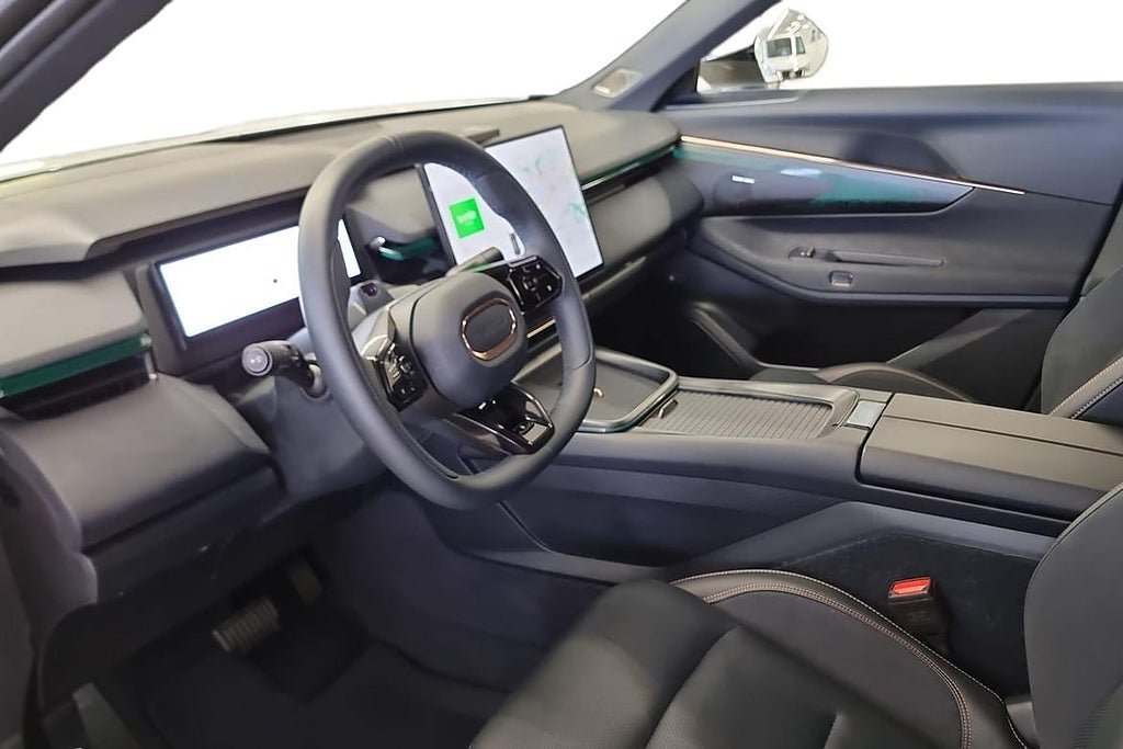 Vehicle Image 14