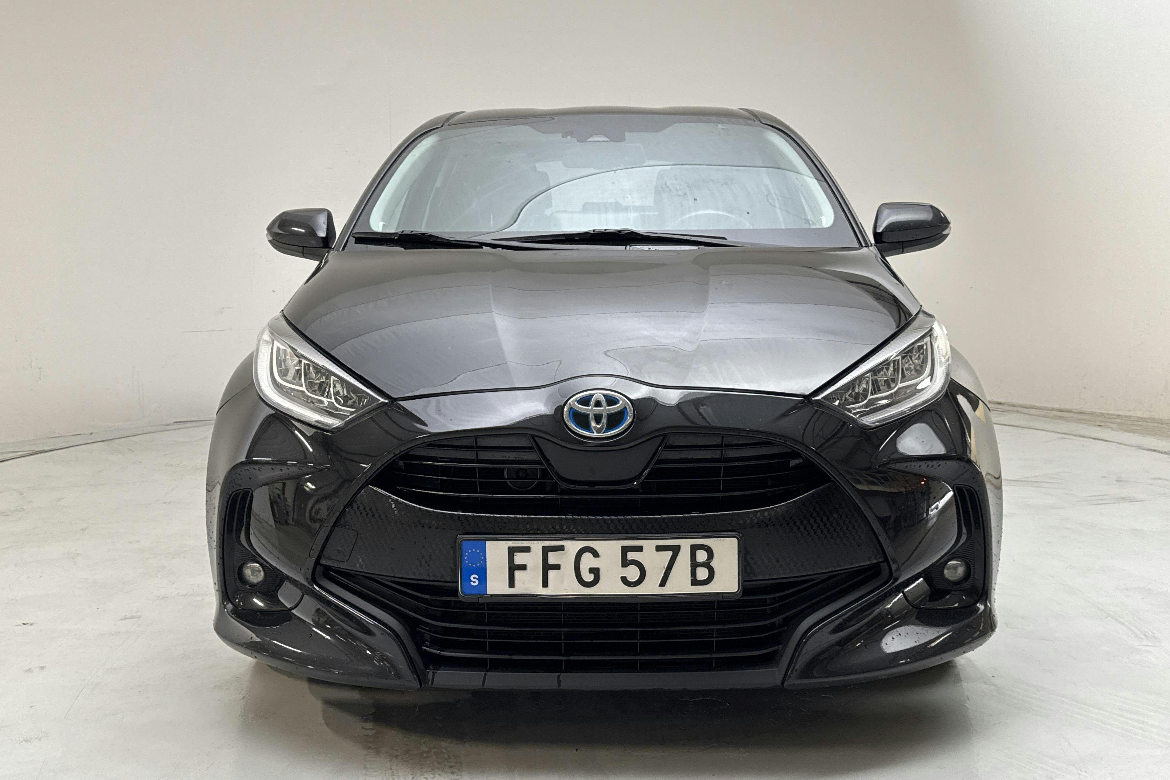 Vehicle Image 4