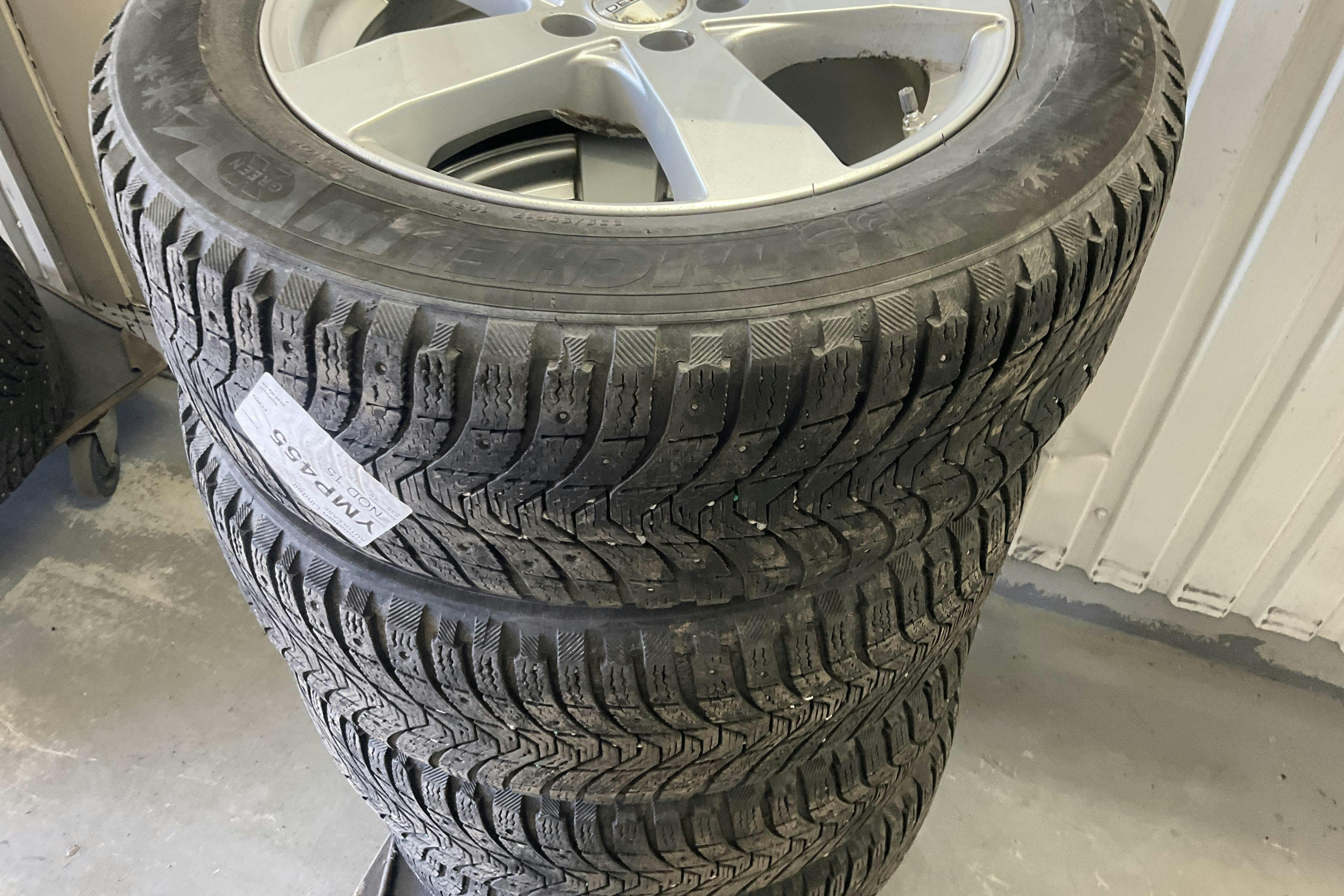 Vehicle Image 11