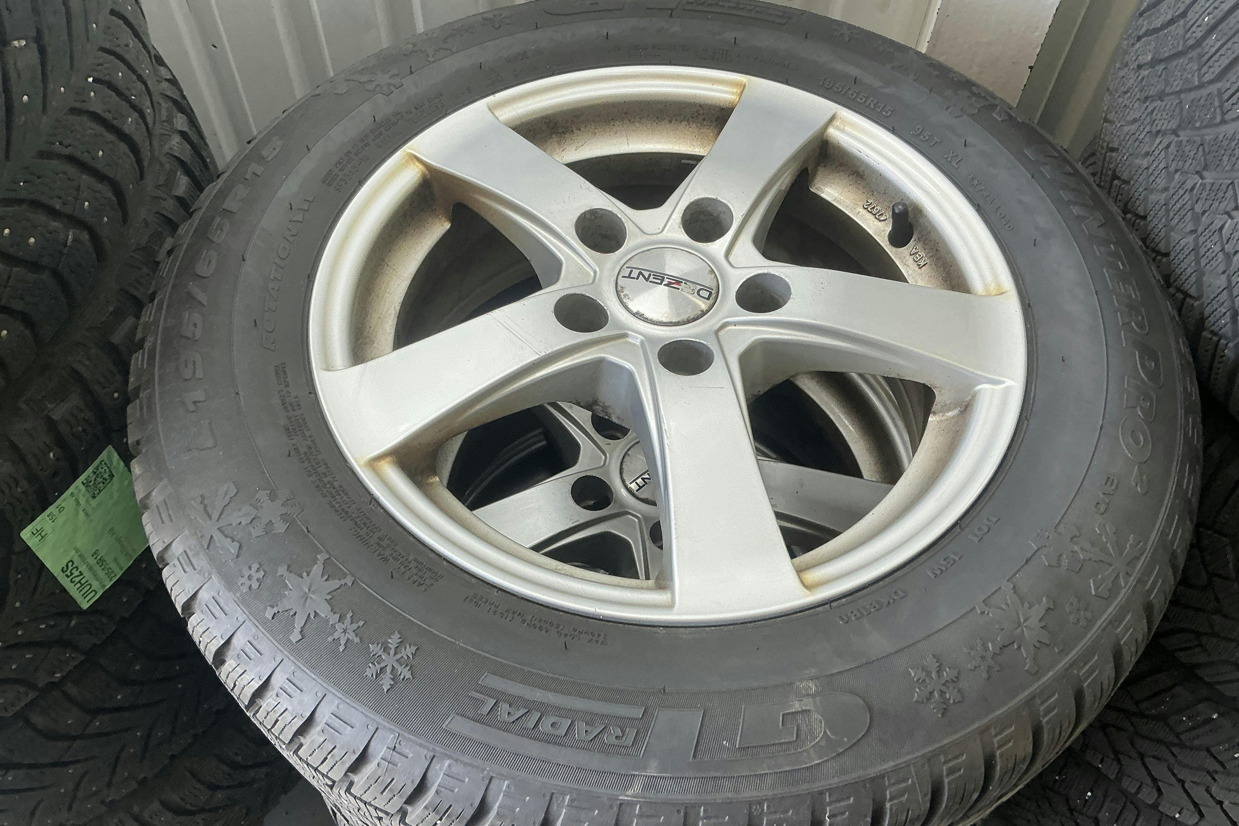 Vehicle Image 11