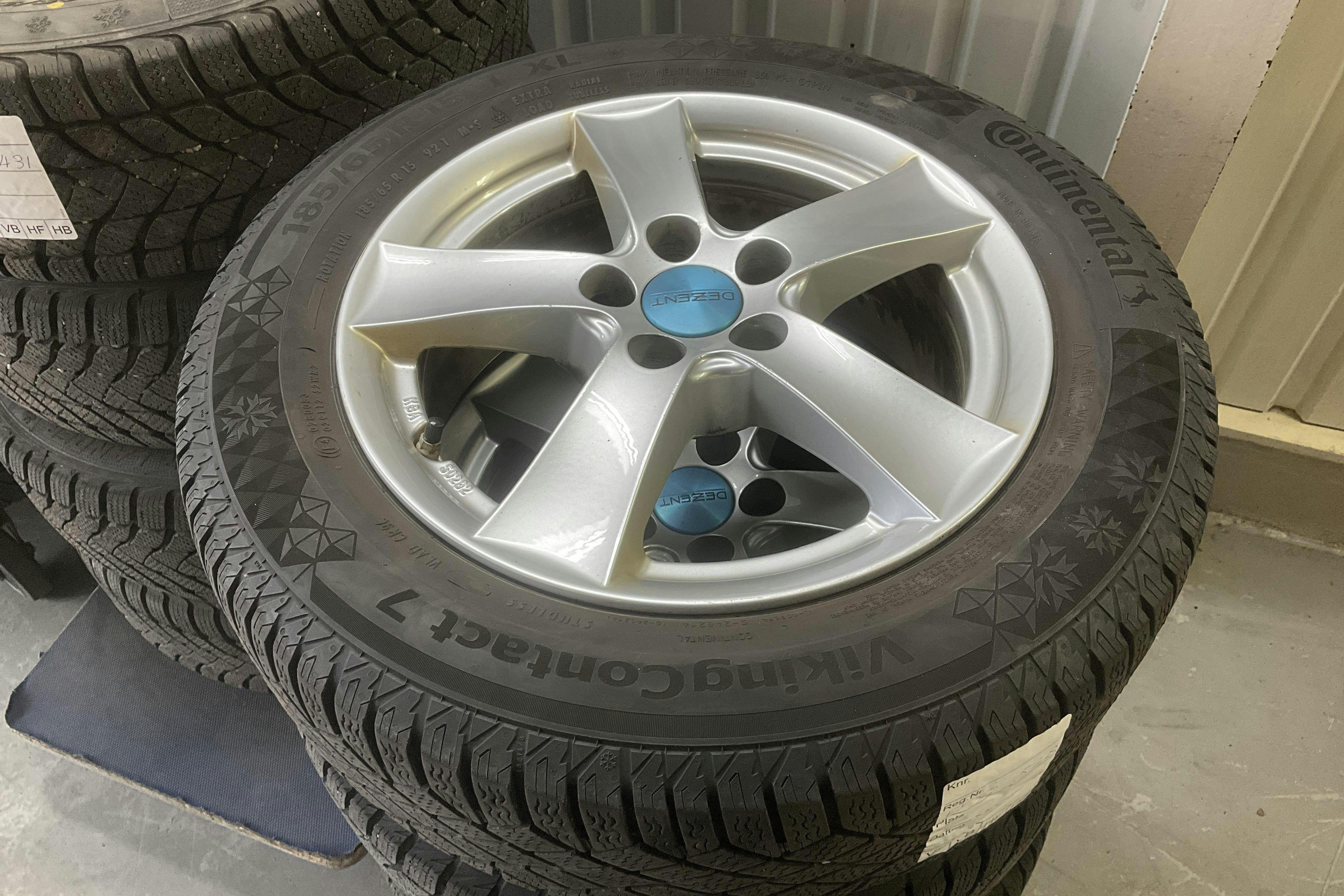Vehicle Image 12