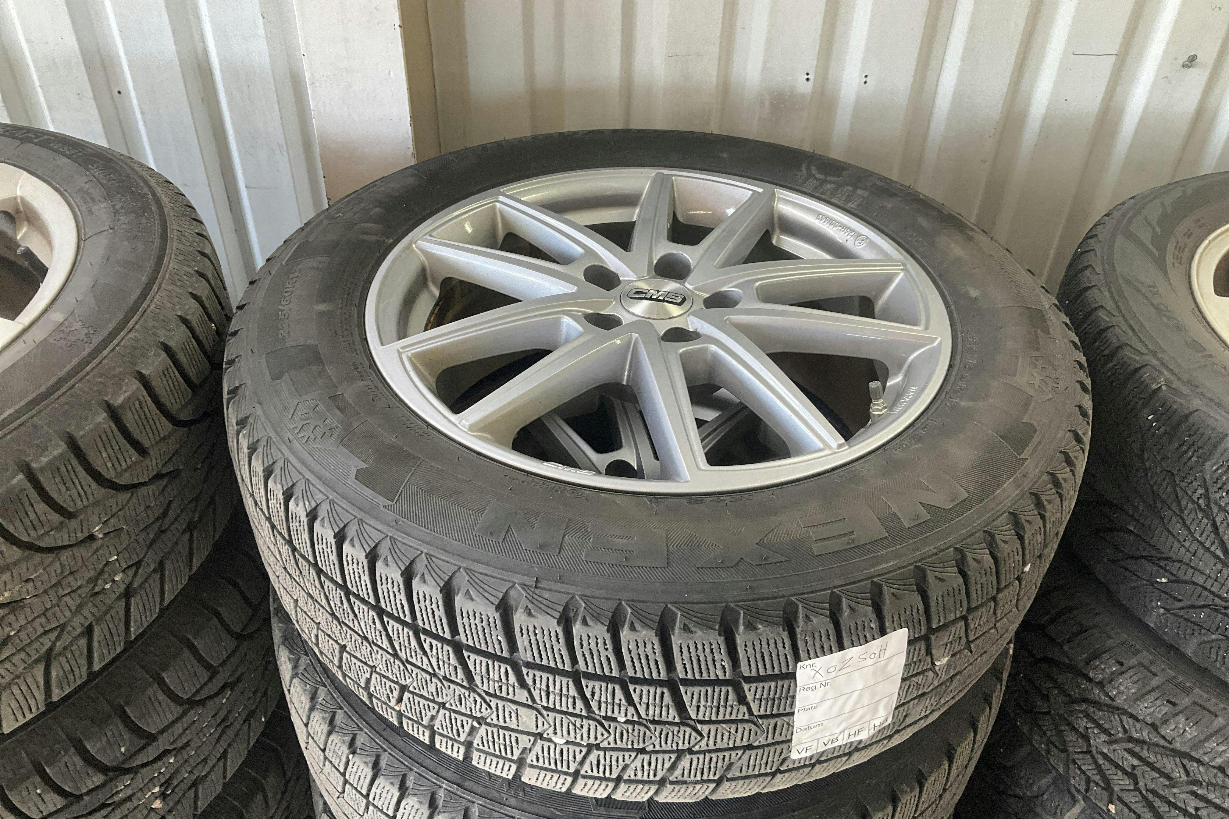 Vehicle Image 13