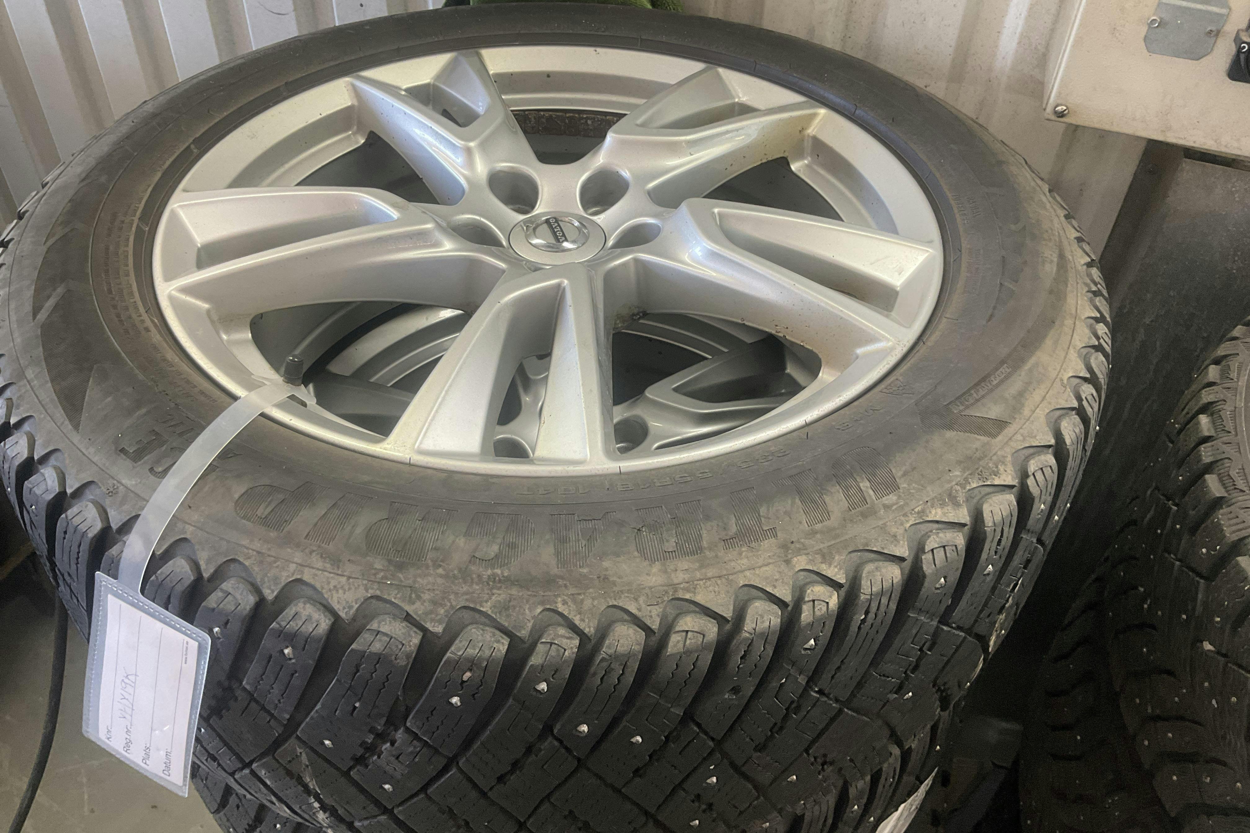 Vehicle Image 13
