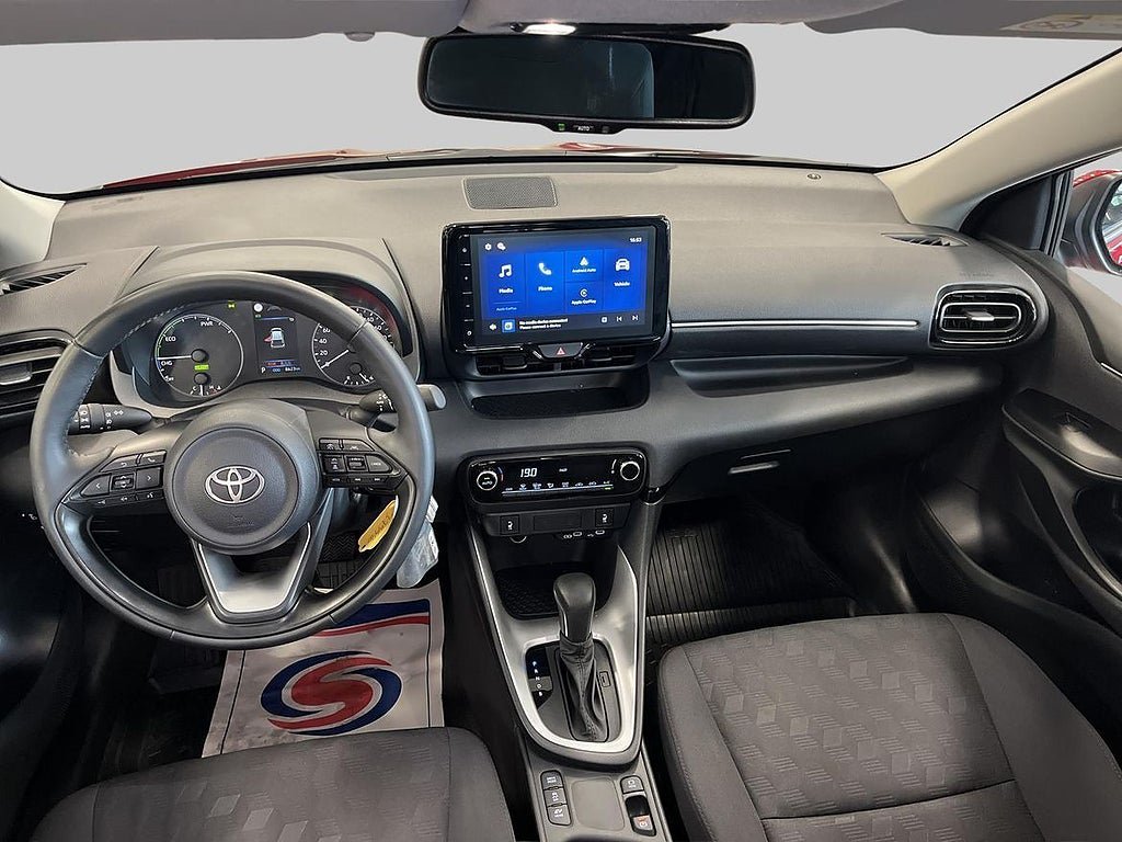 Vehicle Image 11