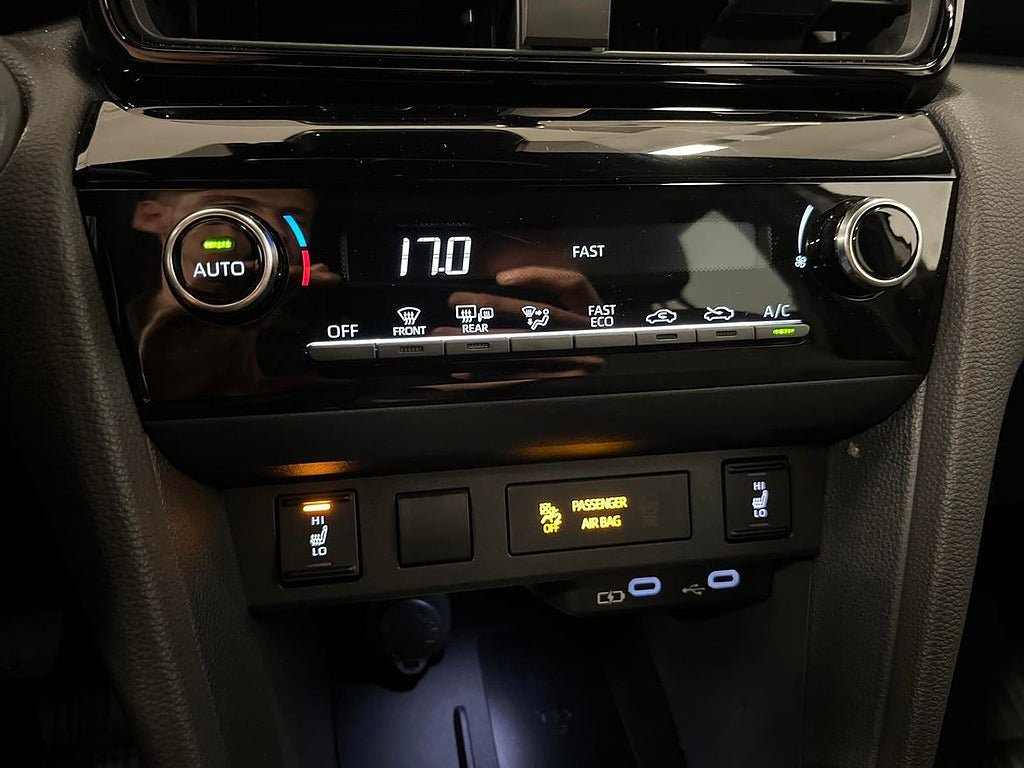 Vehicle Image 19