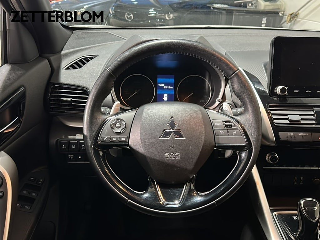 Vehicle Image 12