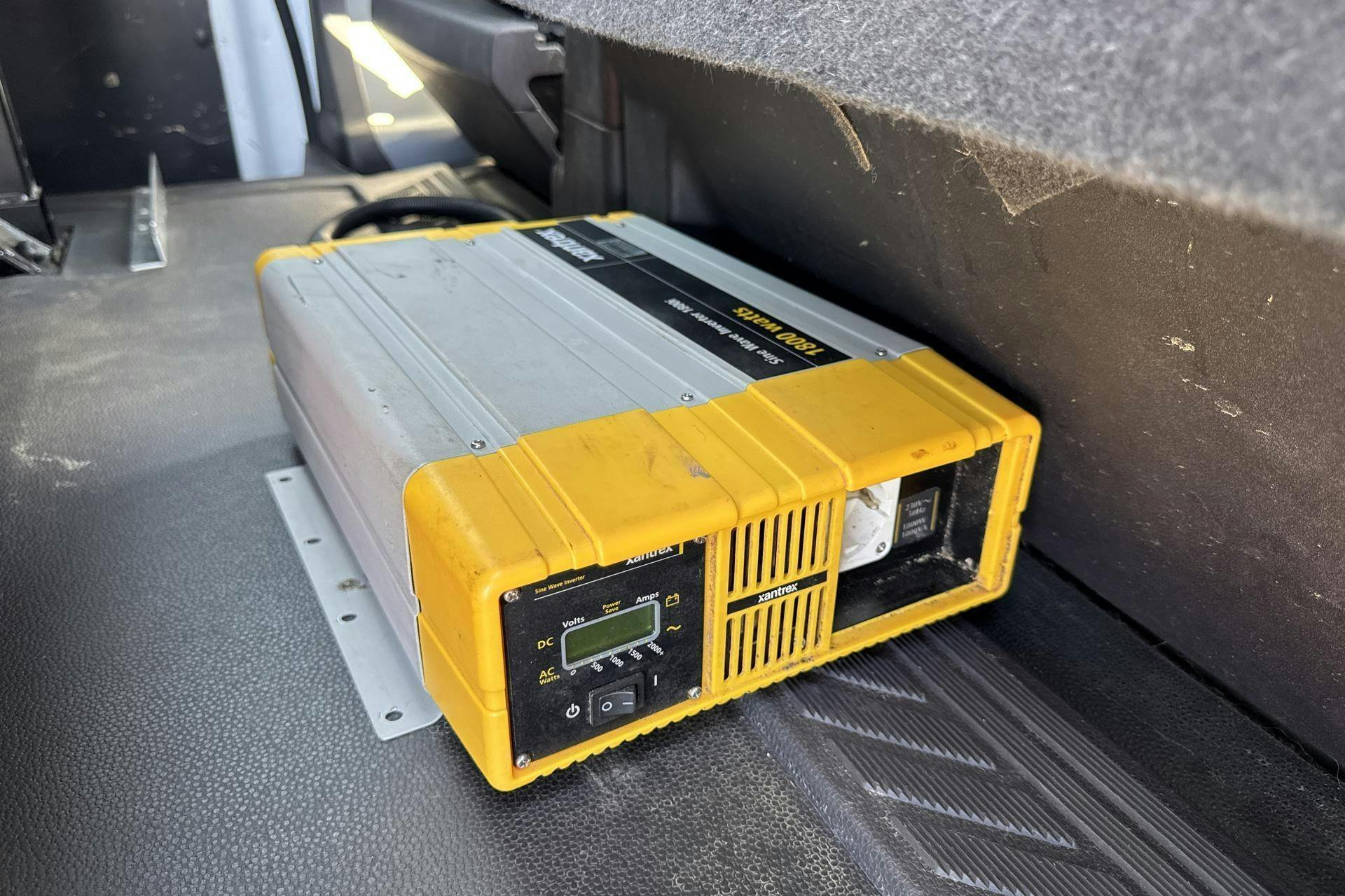 Vehicle Image 10