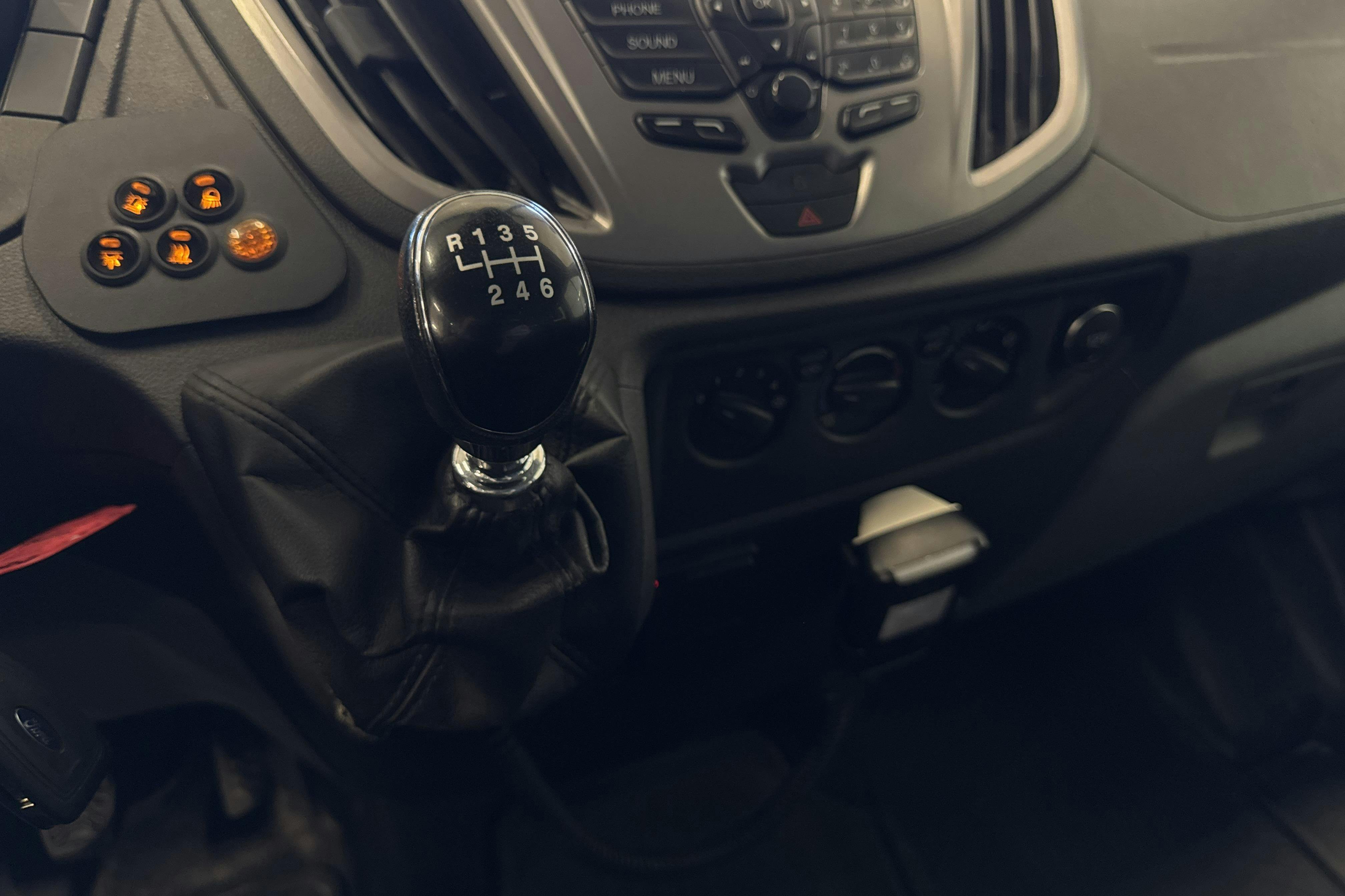 Vehicle Image 15