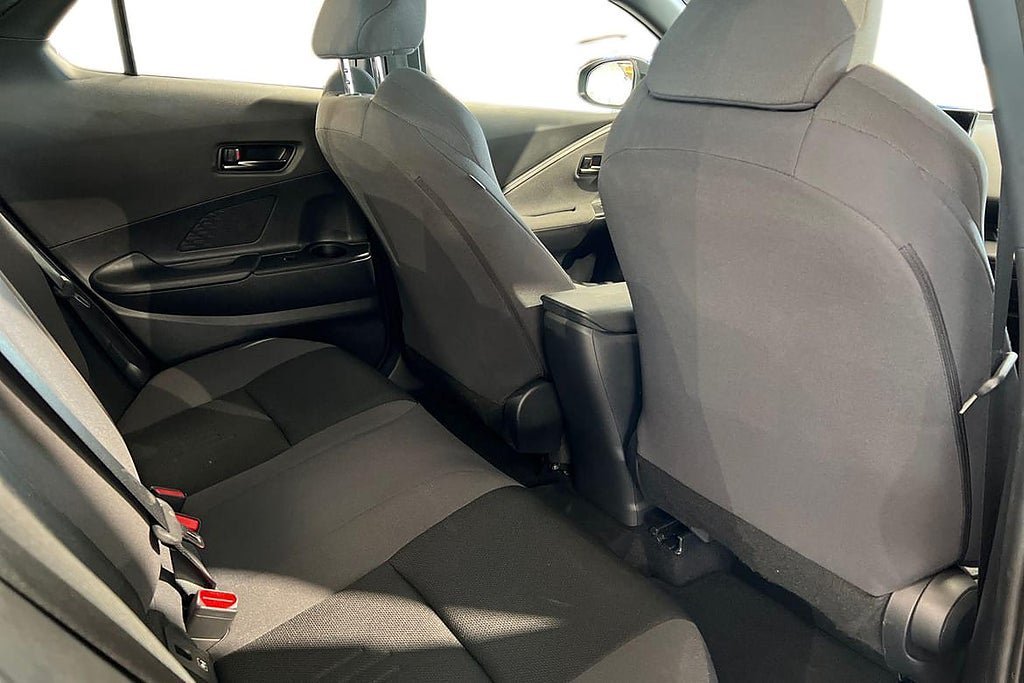 Vehicle Image 9