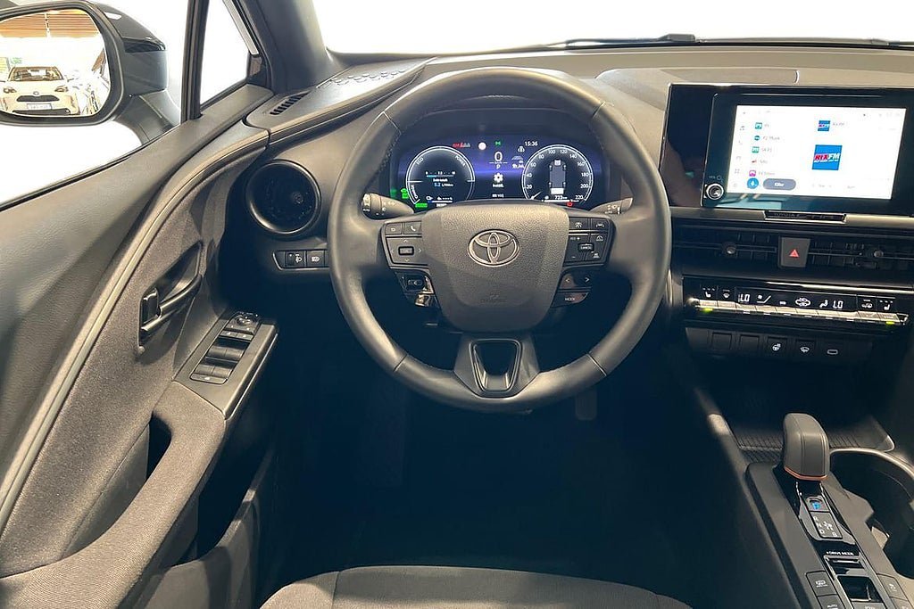 Vehicle Image 11