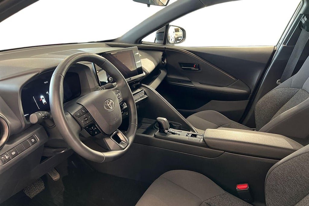Vehicle Image 14