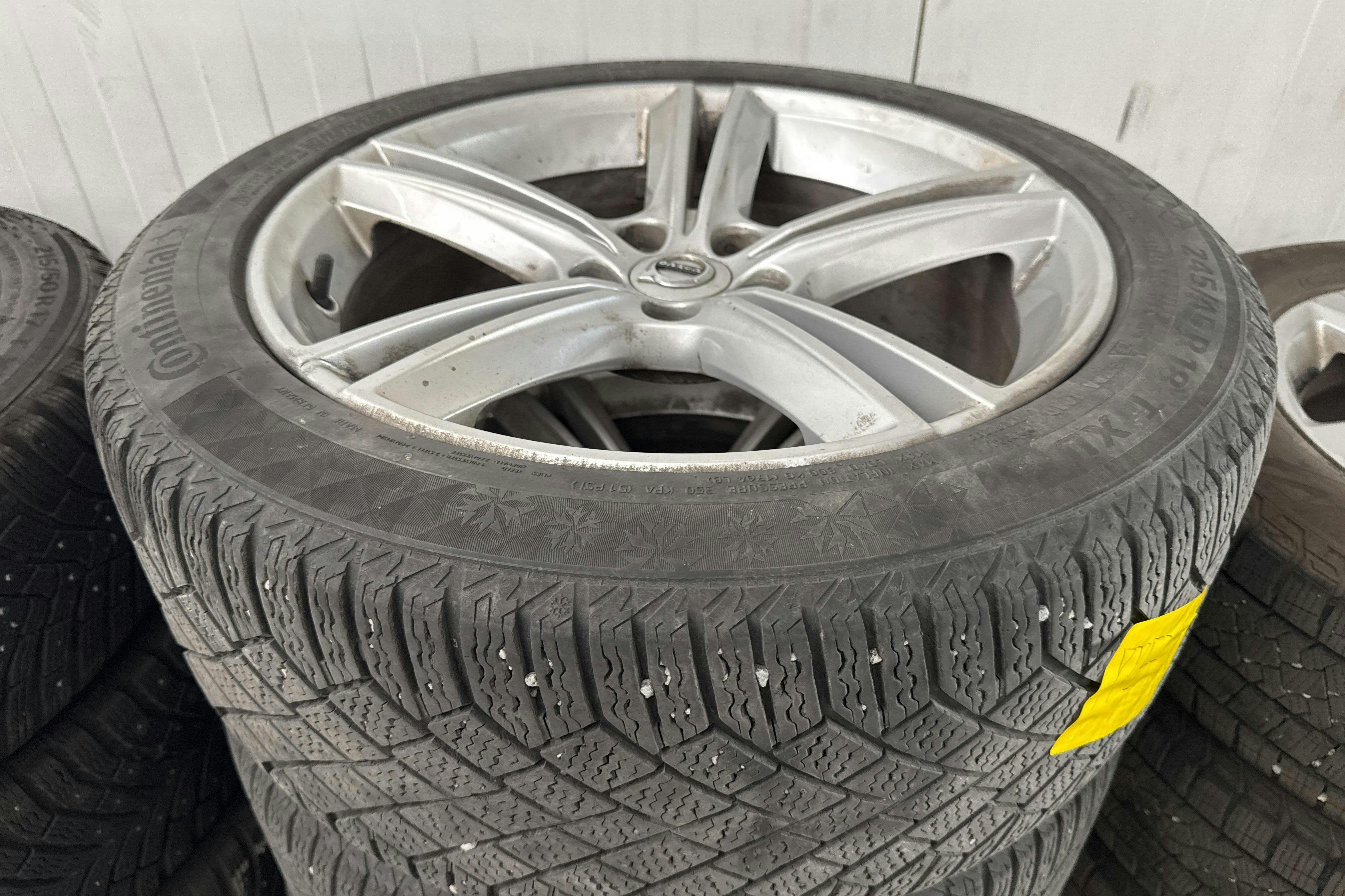 Vehicle Image 16