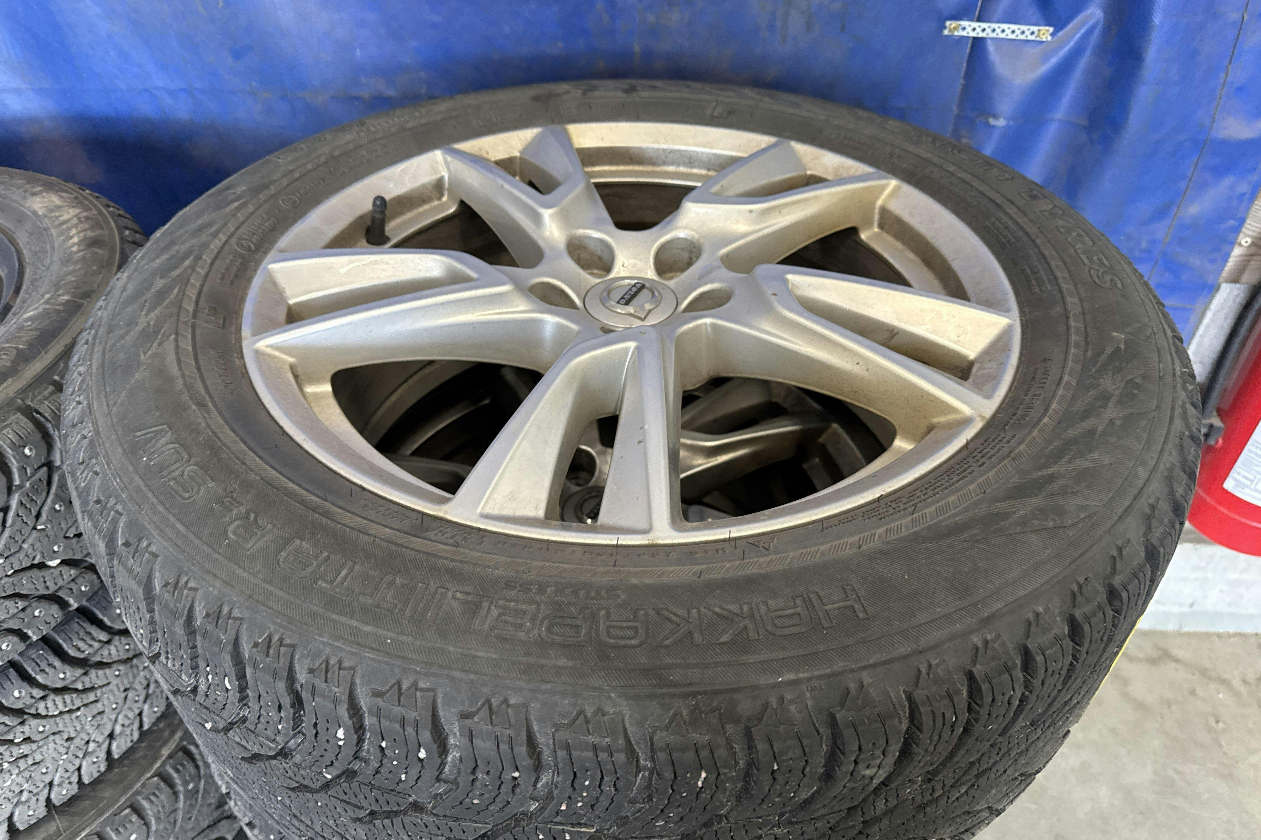Vehicle Image 21