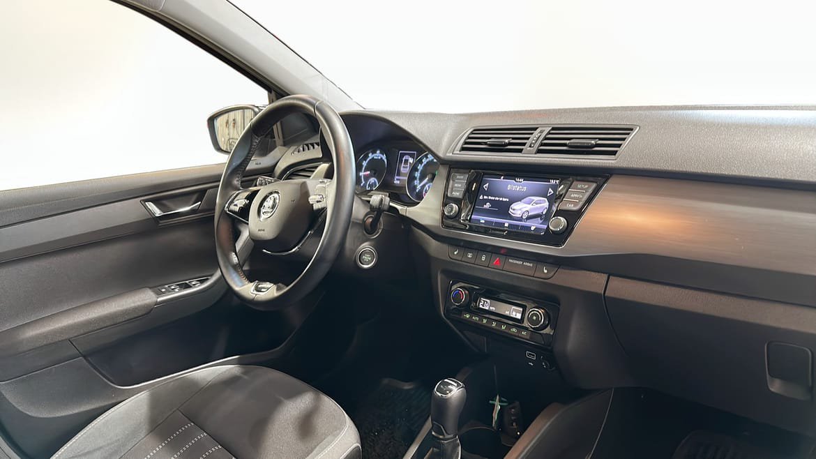 Vehicle Image 11