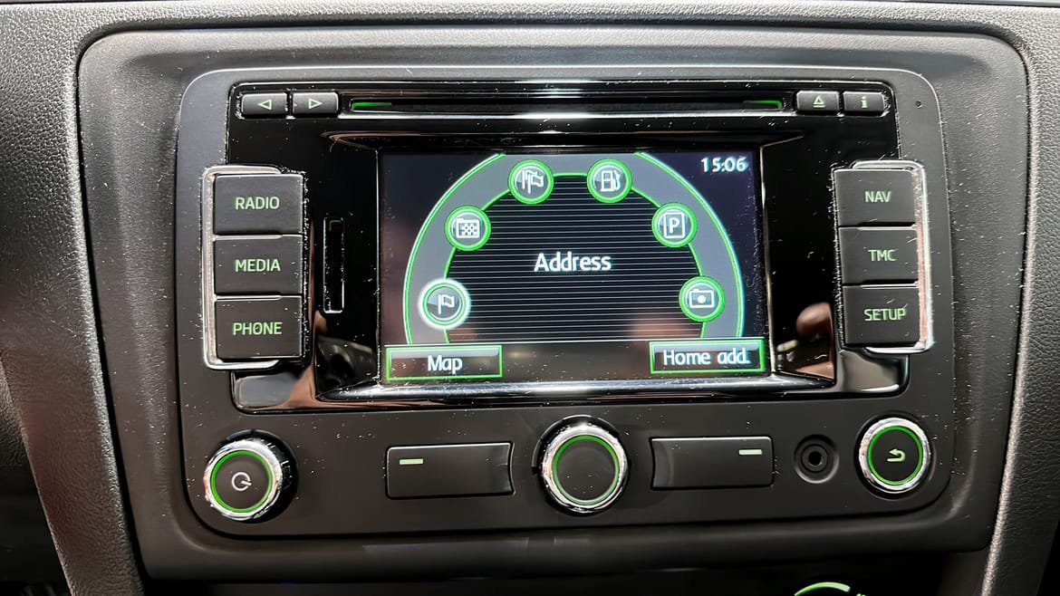 Vehicle Image 9