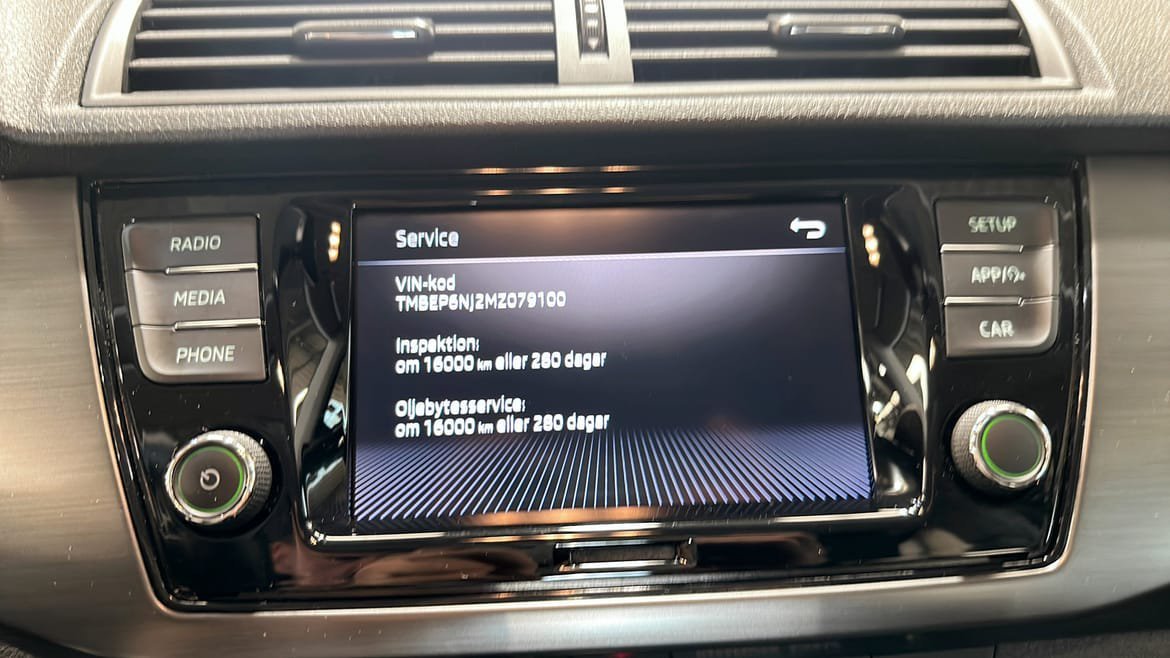 Vehicle Image 18