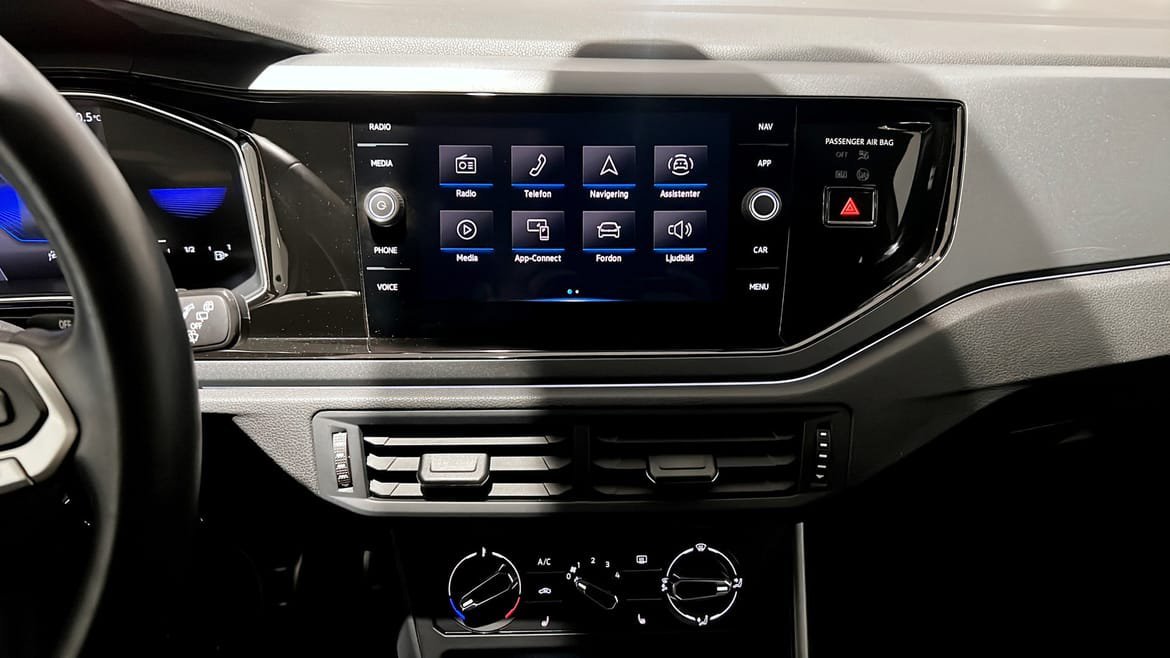 Vehicle Image 9