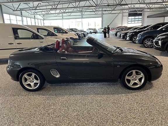Vehicle Image 8