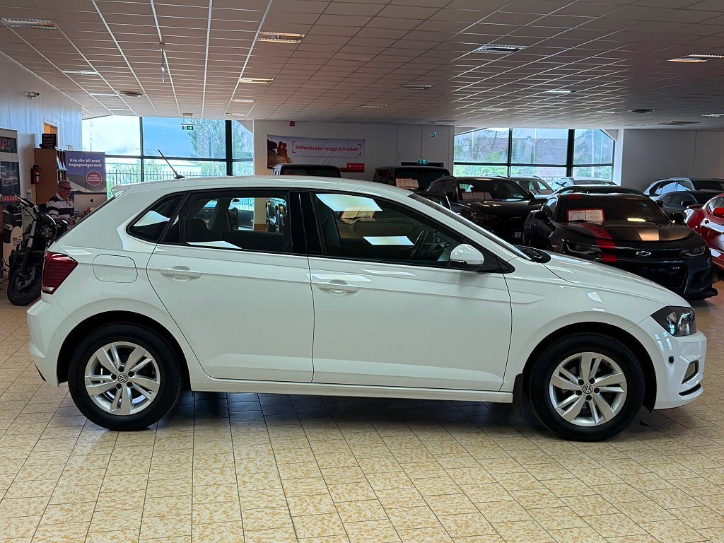 Vehicle Image 8