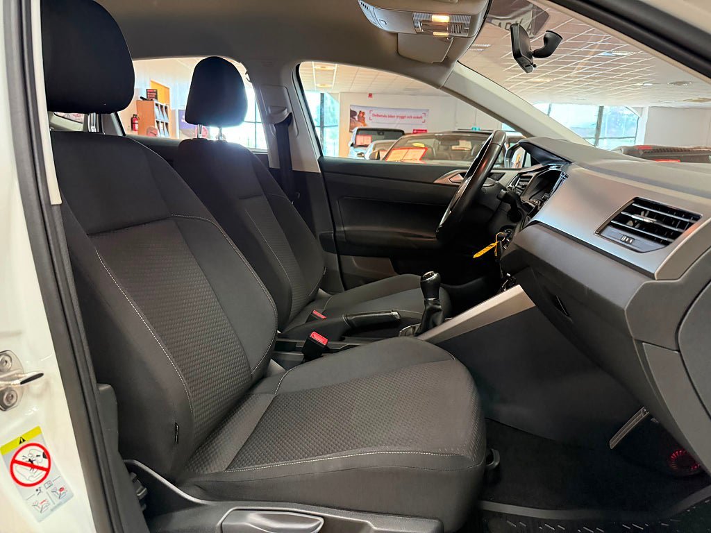 Vehicle Image 18