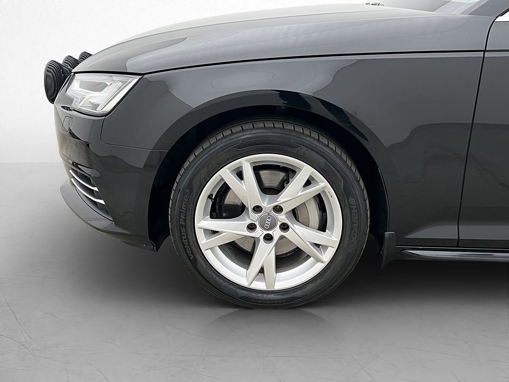 Vehicle Image 26