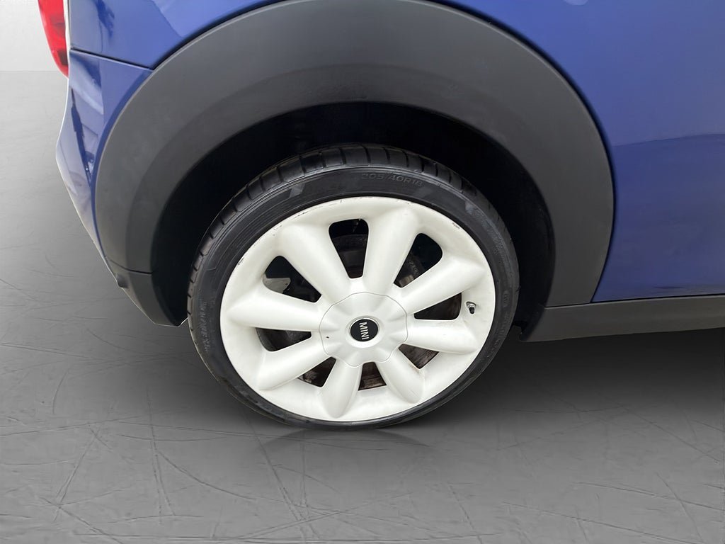 Vehicle Image 27