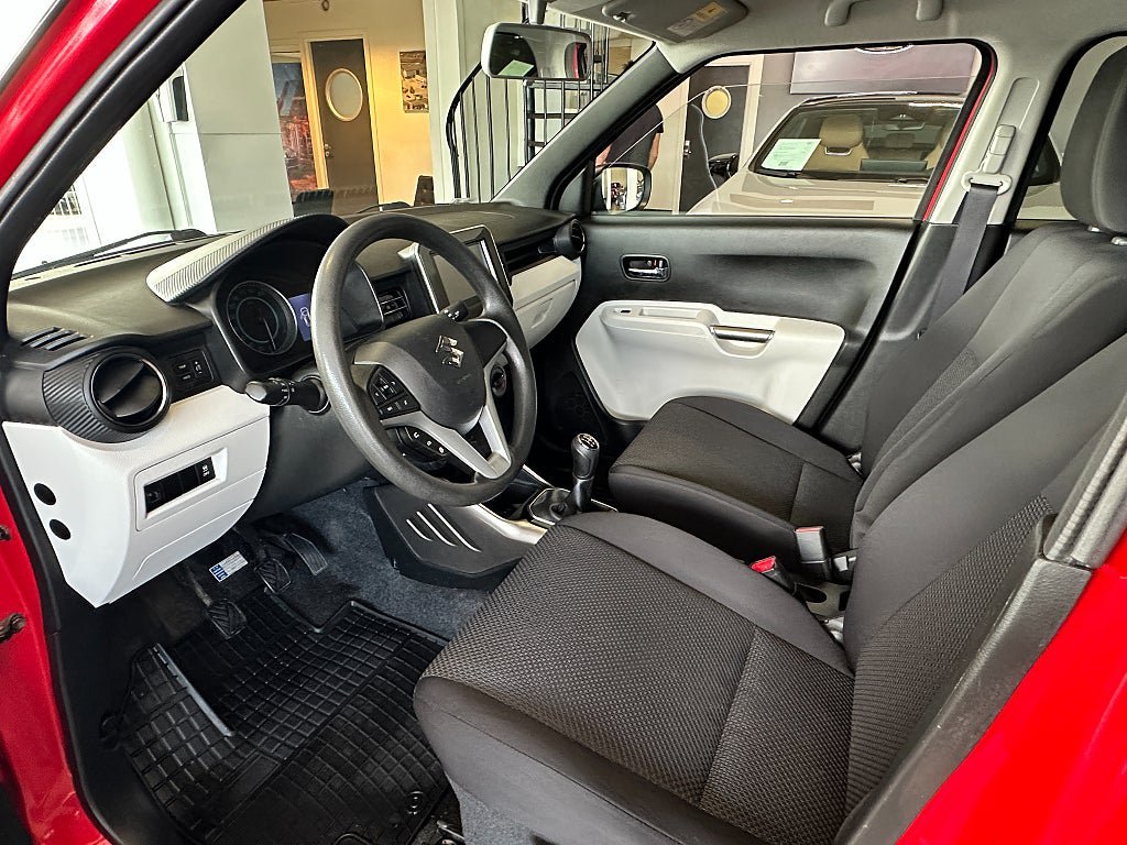 Vehicle Image 8