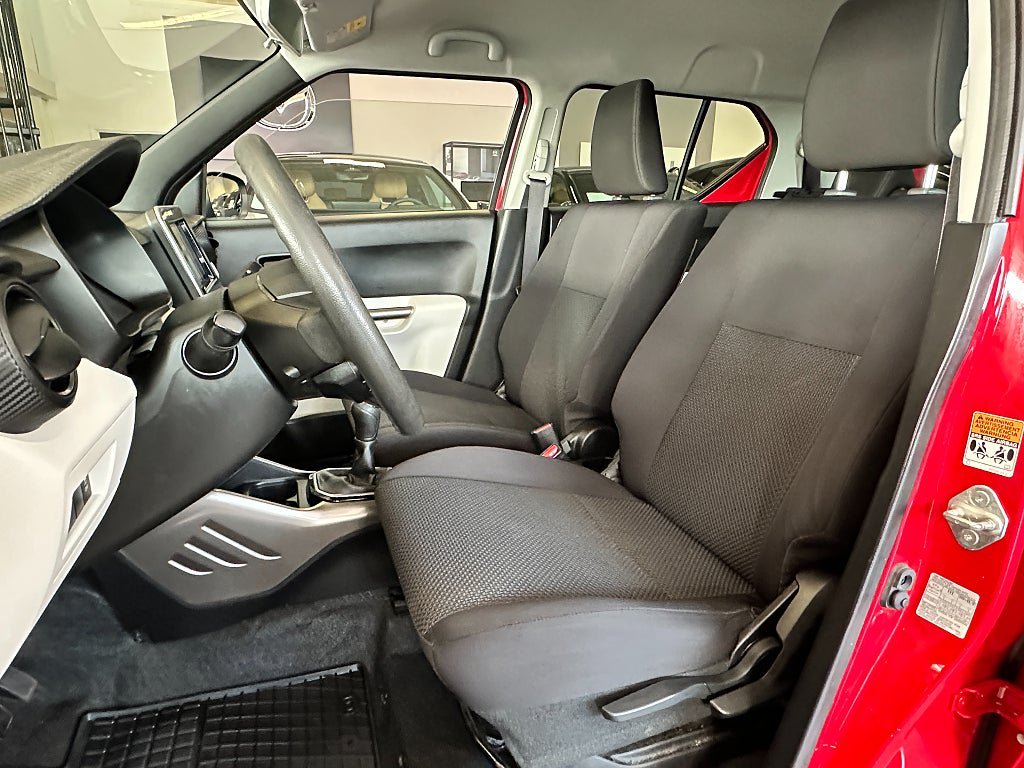 Vehicle Image 9