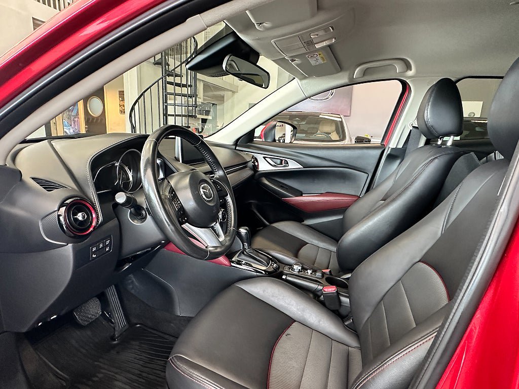 Vehicle Image 7