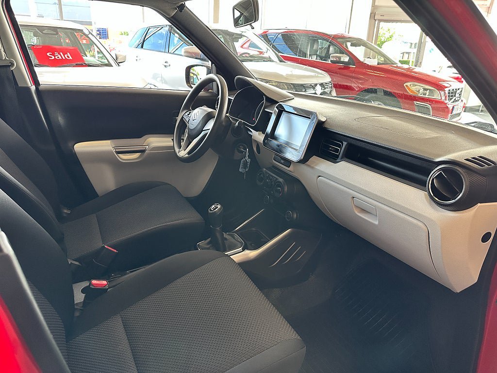 Vehicle Image 11