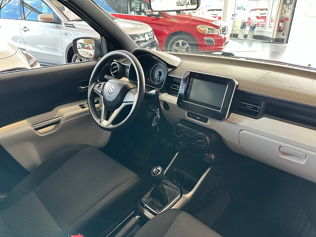 Vehicle Image 13