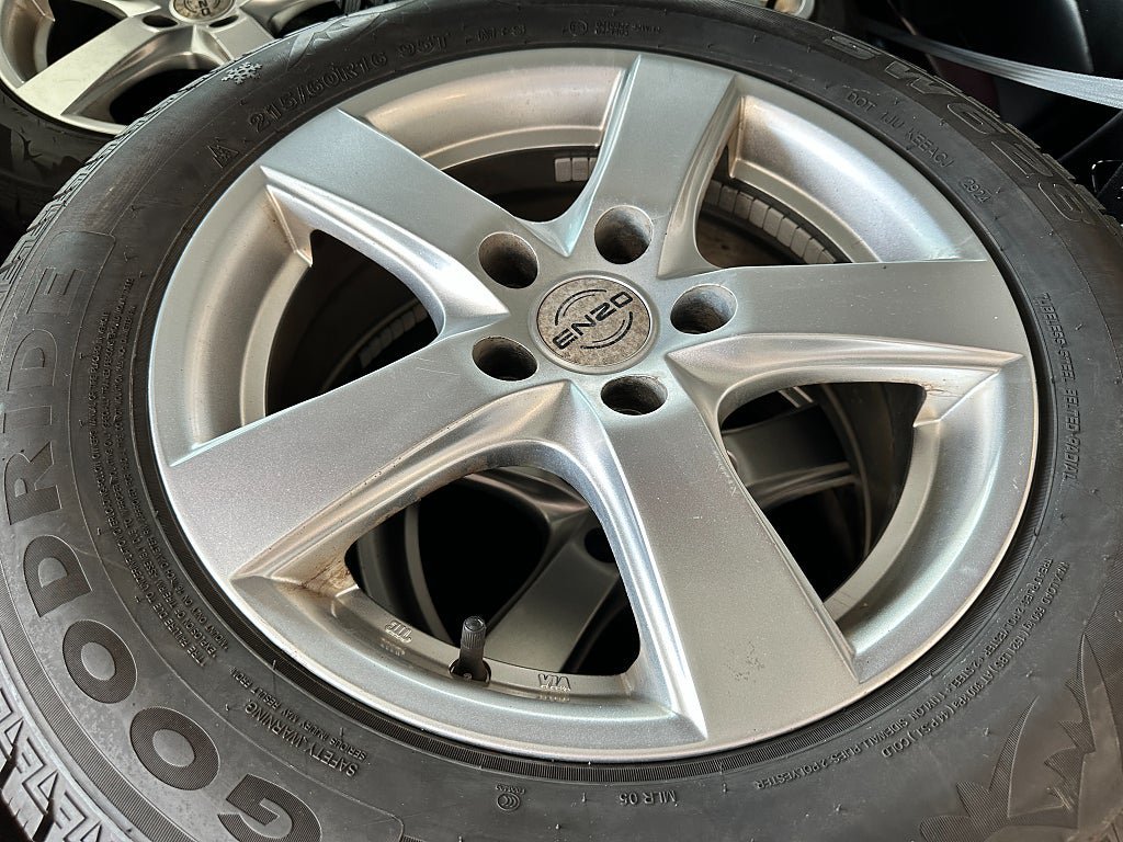 Vehicle Image 15