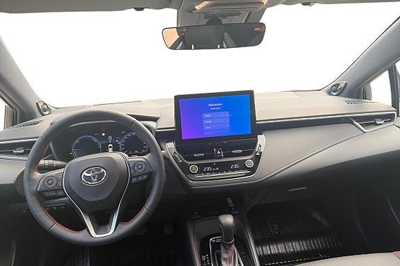 Vehicle Image 8