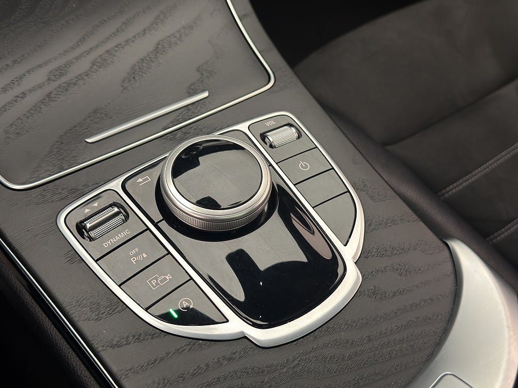 Vehicle Image 24