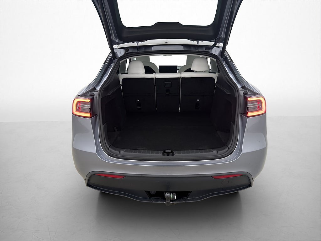 Vehicle Image 32