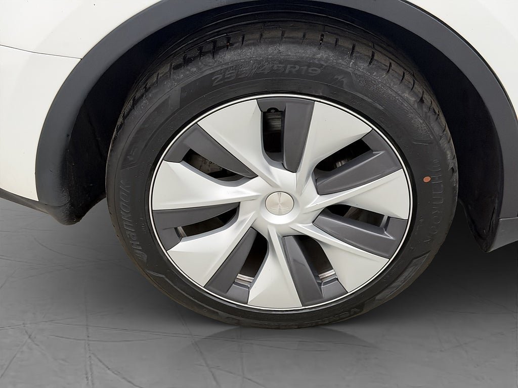 Vehicle Image 35