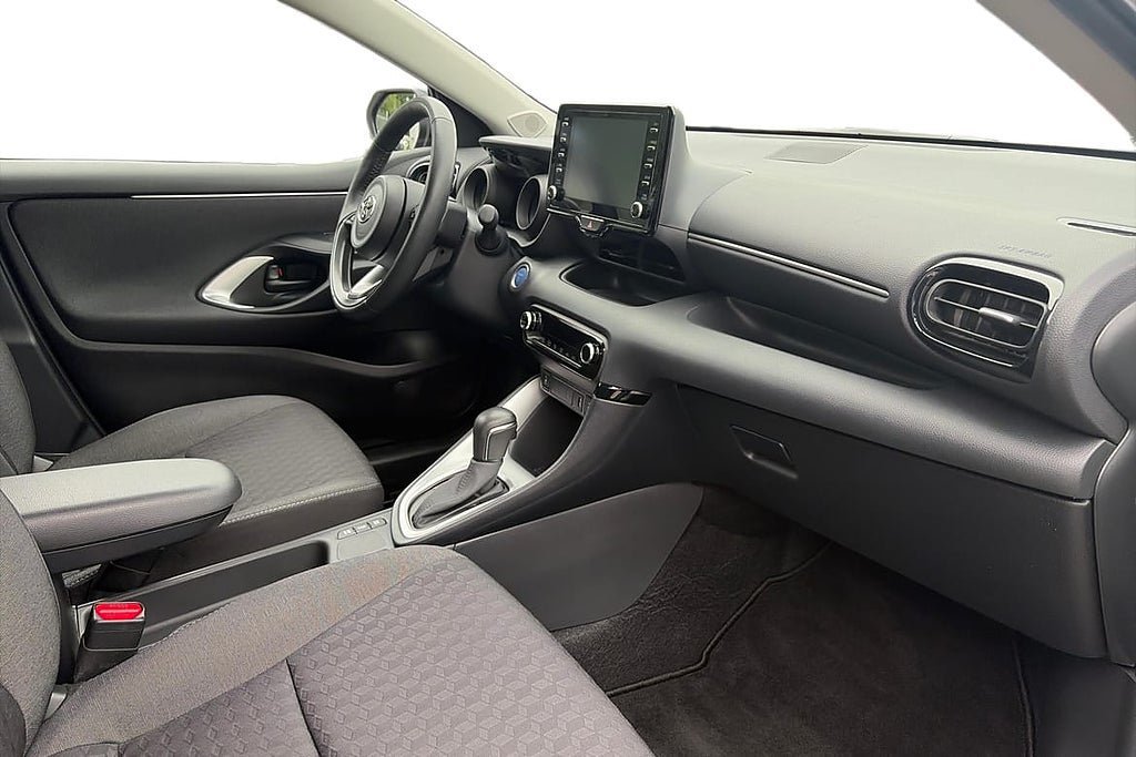 Vehicle Image 6