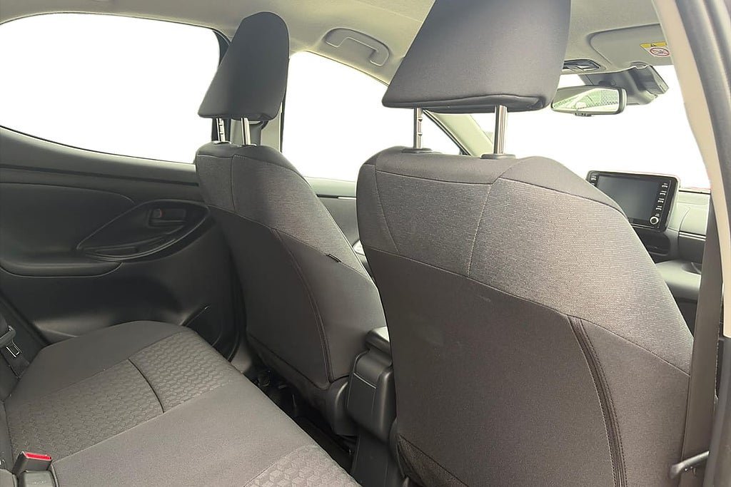 Vehicle Image 7
