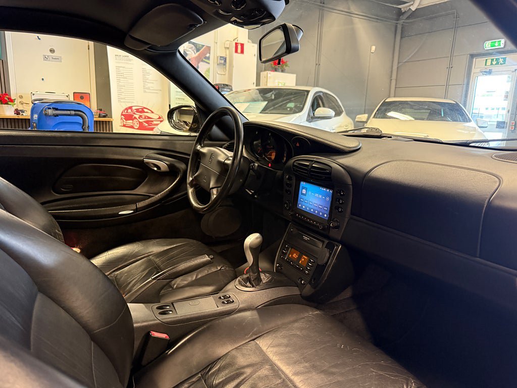 Vehicle Image 23