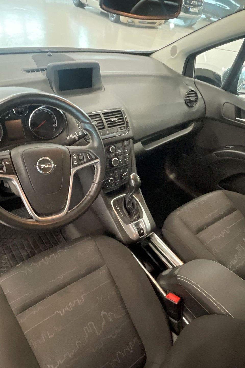 Vehicle Image 17