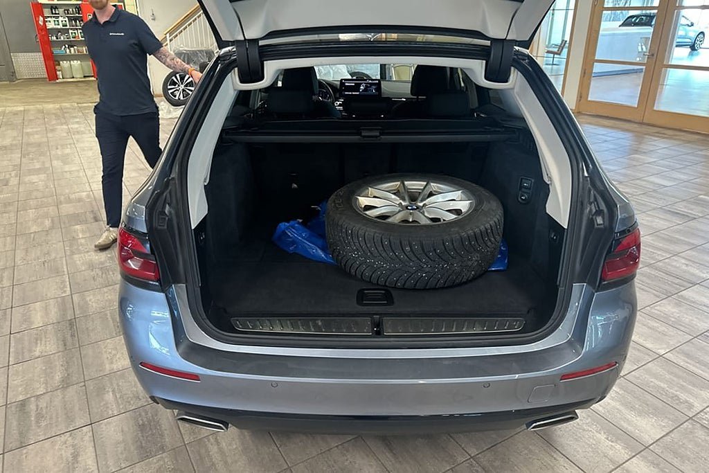 Vehicle Image 15