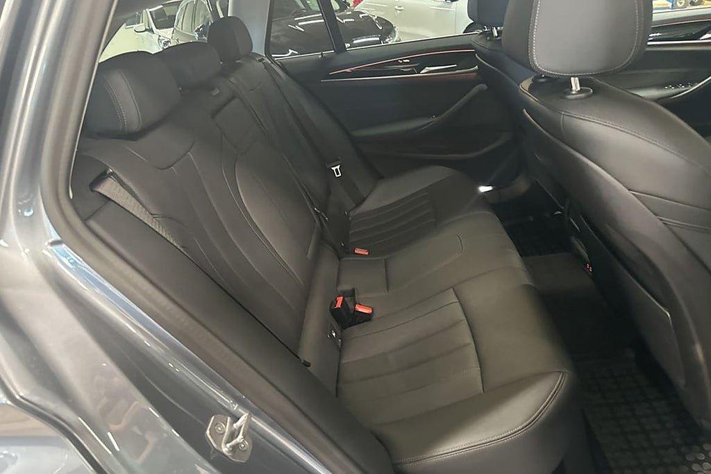 Vehicle Image 17