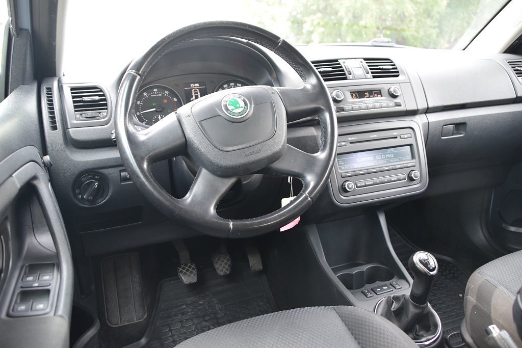Vehicle Image 7