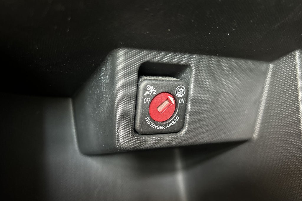 Vehicle Image 19