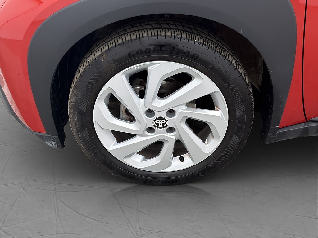 Vehicle Image 10