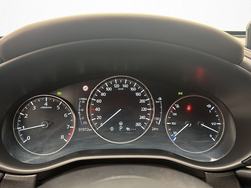 Vehicle Image 25