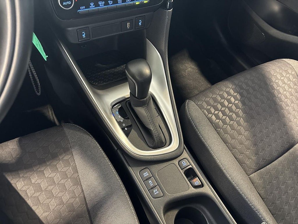 Vehicle Image 18