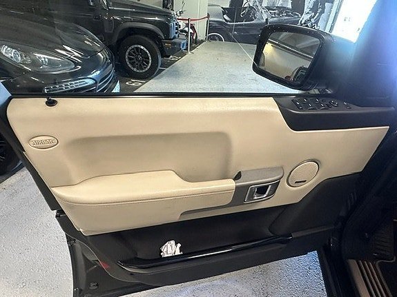 Vehicle Image 27